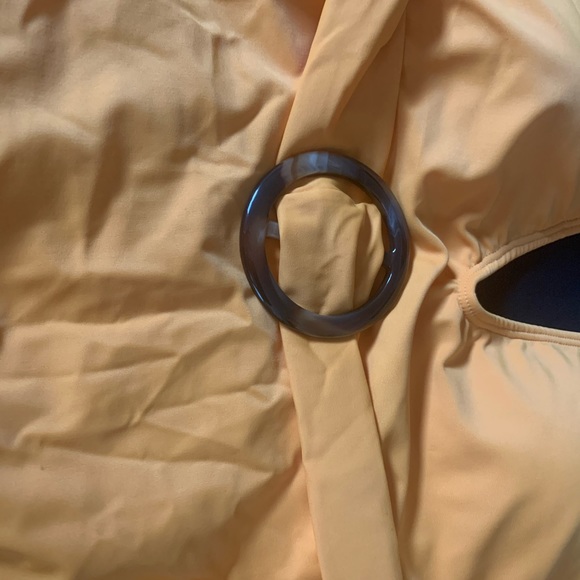 Swimsuit - Picture 3 of 4